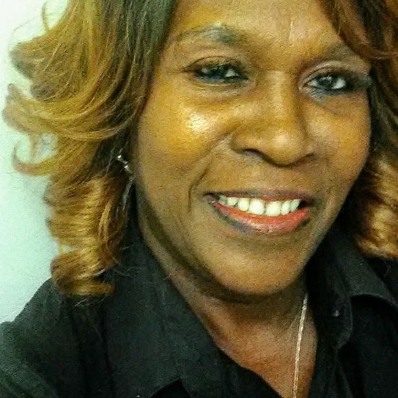 Meet your Posher, Annie - Picture 2 of 2